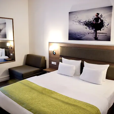 Hotel Opera Garni 4*