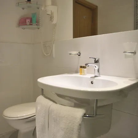 Hotel Opera Garni 4* Белград