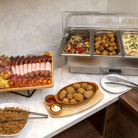 Opera Garni Szálloda