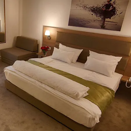 Hotel Opera Garni 4* Белград