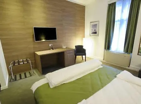 Hotel Opera Garni 4*