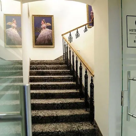 Hotel Opera Garni Белград