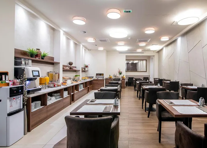 Hotel Opera Garni Hotel 4*