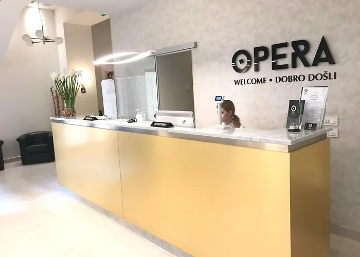 Opera Garni Hotell 4*