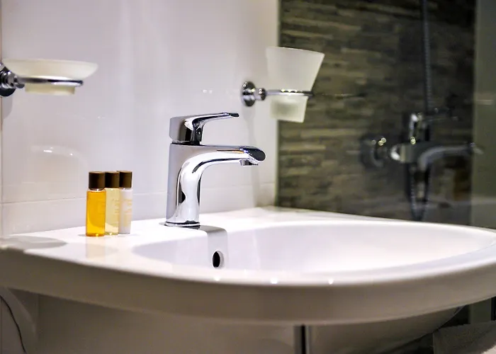 Hotel Opera Garni 4*