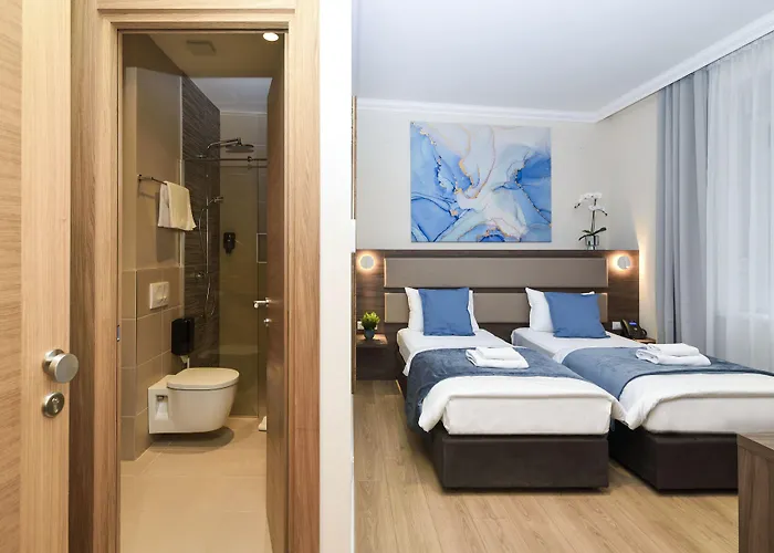 Opera Garni Hotell 4*