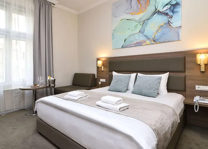 Hotel Opera Garni 4*